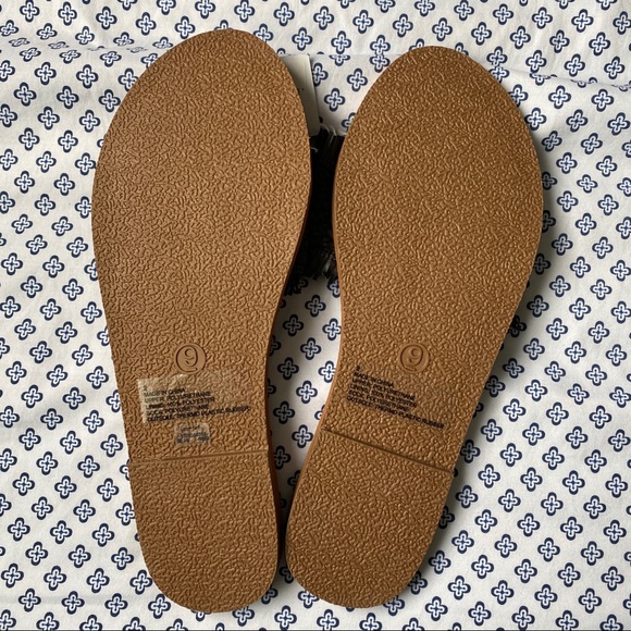 American Eagle Outfitters Chevron Strap Sandals - Picture 3 of 4